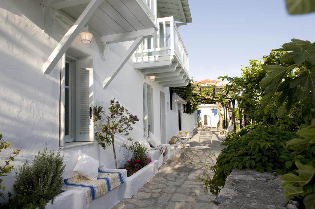 Althea Traditional Hotel Alonnisos Town Exterior photo
